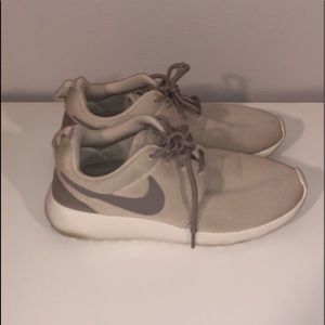 Beige nike shoes
